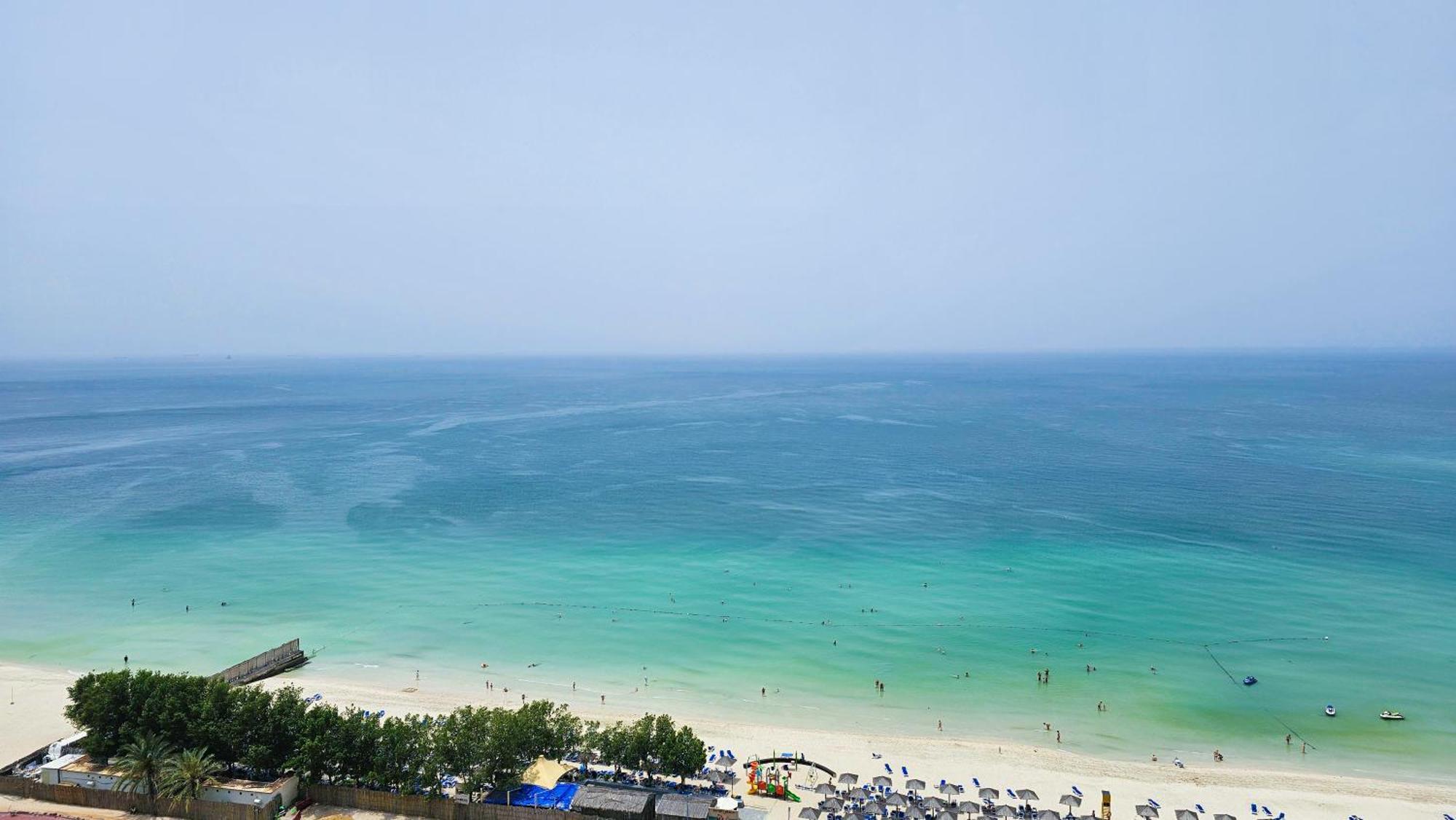 Wyndham Garden Ajman Corniche Hotel Luaran gambar